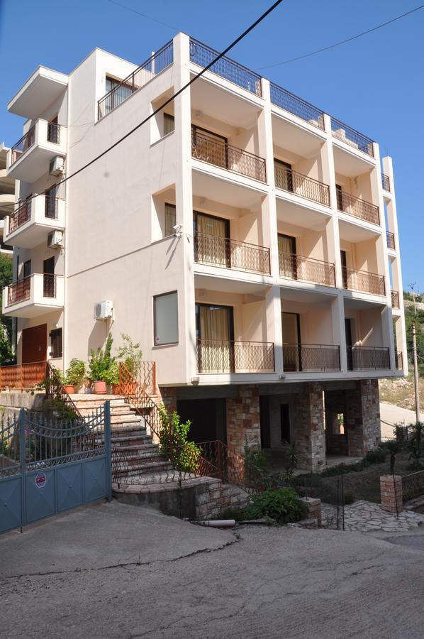 Nikos Hotel And Apartments Sarandë 외부 사진