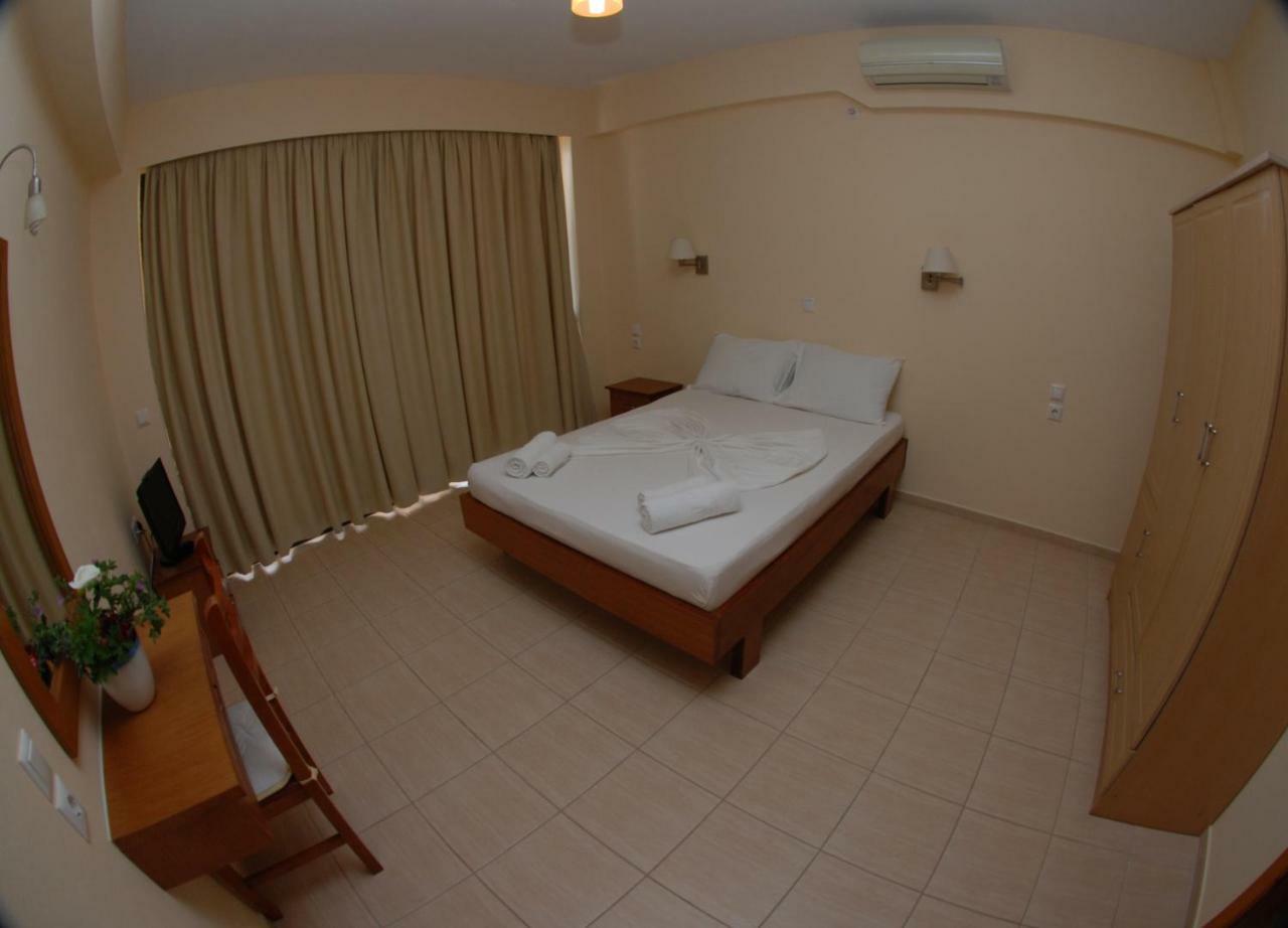 Nikos Hotel And Apartments Sarandë 외부 사진
