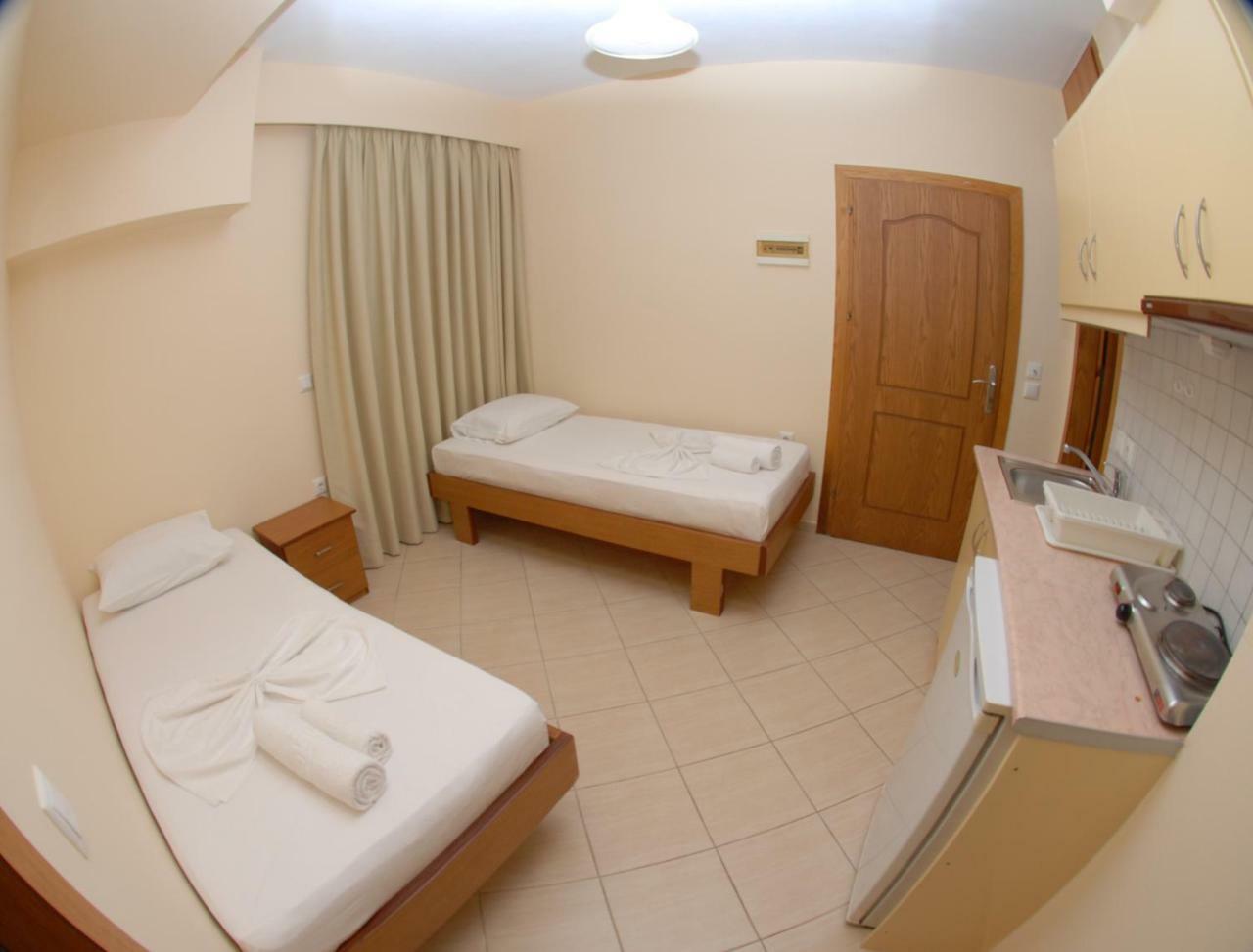 Nikos Hotel And Apartments Sarandë 외부 사진